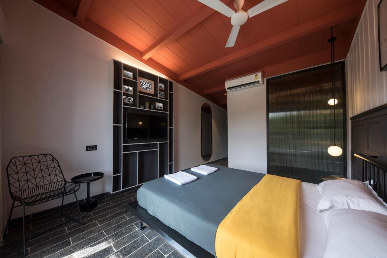 East India House Hotel Gorai Ngoại thất bức ảnh
